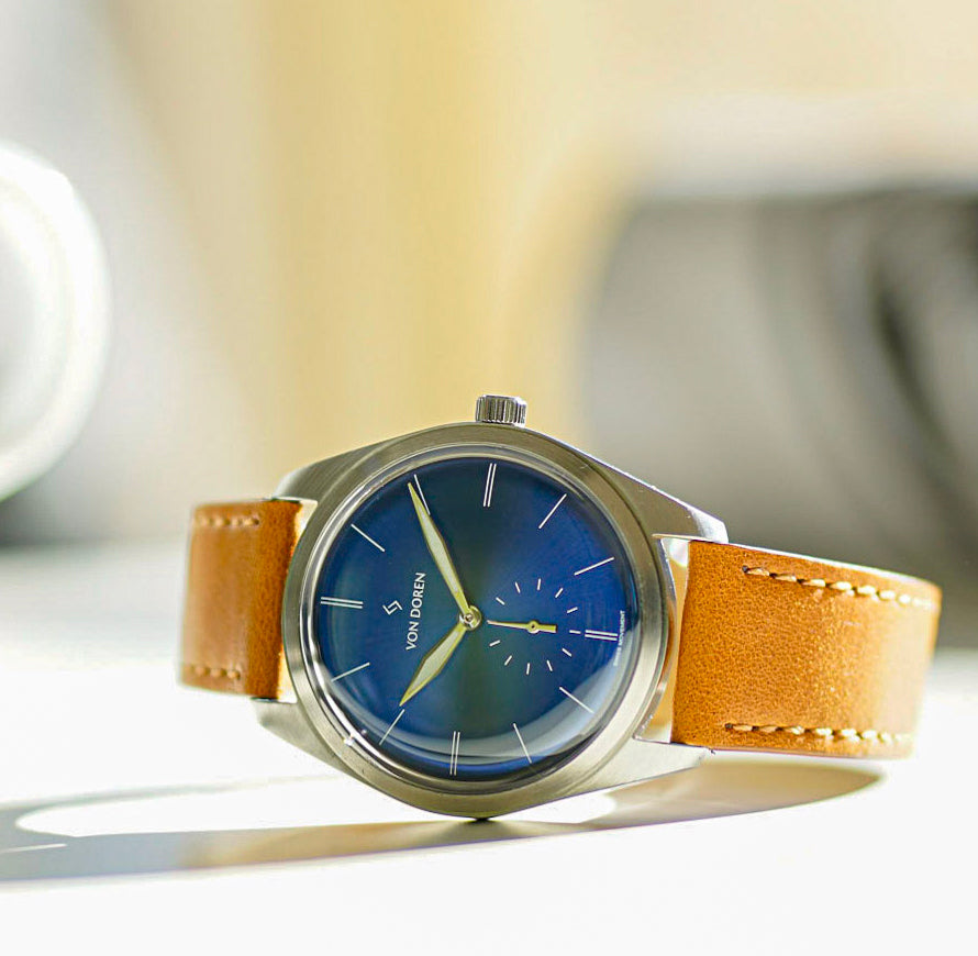 Von Doren Runde Blå med lys bakgrunn