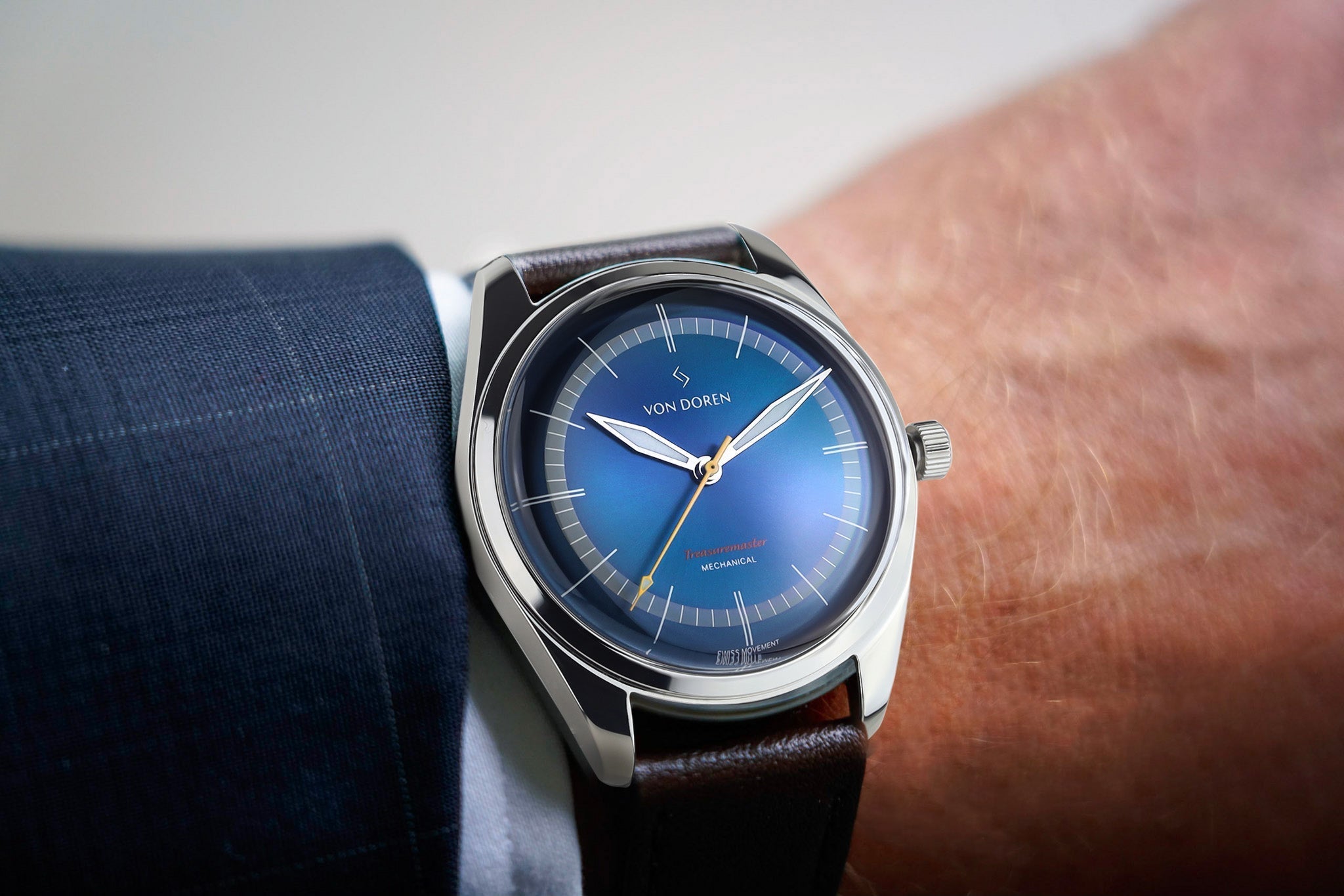 5 reasons why people should wear  watches