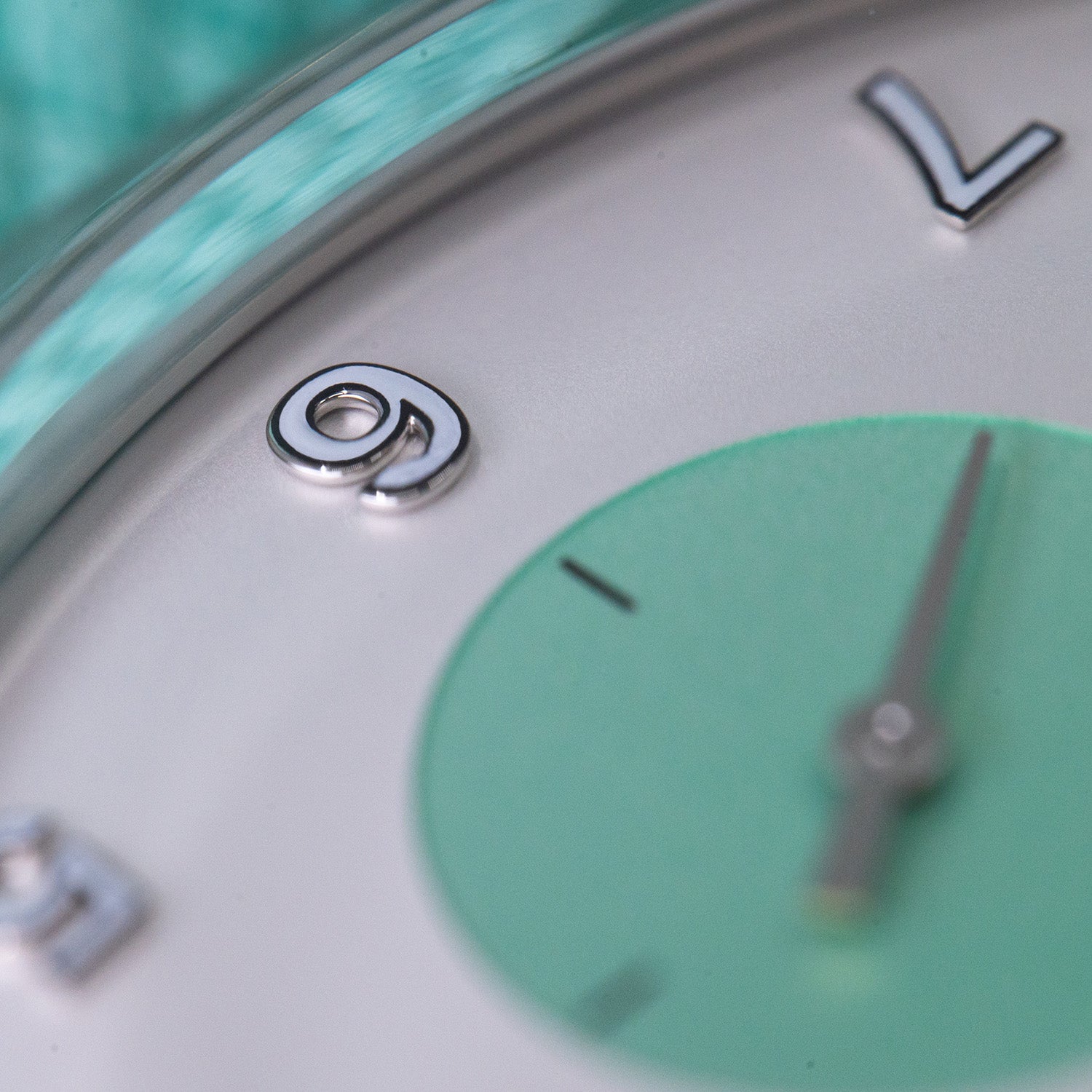 tallet 6 på klokkeskiven til Runde Candy